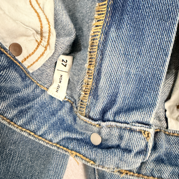 PacSun Straight leg mom jeans high rise 27” boyfriend jeans in Blue - Picture 3 of 7